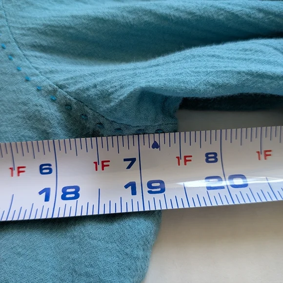 Eddie Bauer Turquoise Blue Blouse Women's Medium - Picture 8 of 9